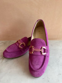 WAVE - 28445 Suede Fuchsia Loafer