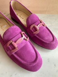 WAVE - 28445 Suede Fuchsia Loafer